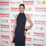 Dafne Fernández con vestido azul noche en los Fotogramas de Plata 2011