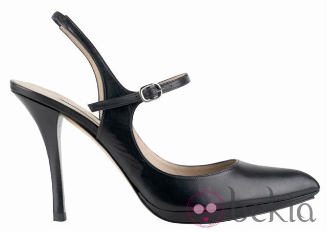 Zapatos salón negro de la nueva colección verano 2012 de Pura López