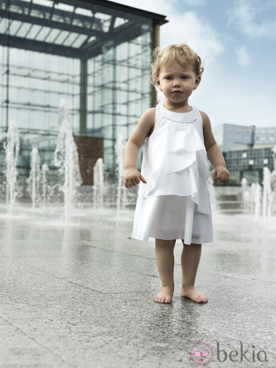 Vestido blanco de la colección Boss Niños primavera/verano 2012