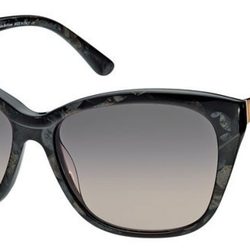 Gafas de sol tipo mariposa en negras de la nueva colección primavera/verano 2012 de John Galliano