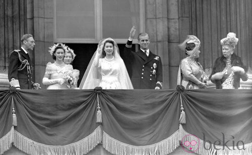 Vestido de novia de La Reina Isabel II de Inglaterra firmado por Norman Hartnell