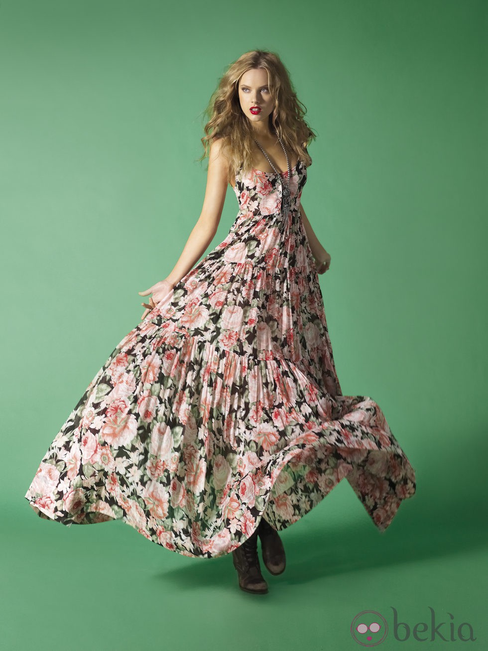 Vestido vaporoso largo de la nueva colección de Etxar&Panno primavera/verano 2012