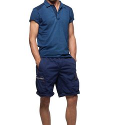 Polo y pantalones cortos azul marino de la colección verano 2012 de Chevignon