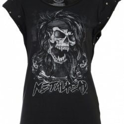 Camiseta de calaveras de la nueva colección Metalhead Clothing by Pilar Rubio