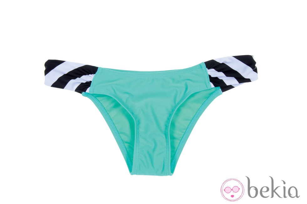Braguita de un bikini de rayas de la nueva colección de ropa de baño verano 2012 de Volcom