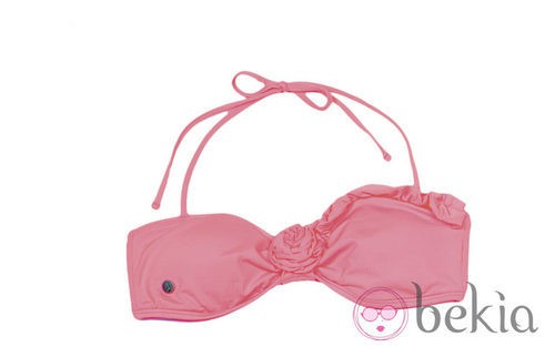 Parte superior de un bikini en rosa de la nueva colección de ropa de baño verano 2012 de Volcom