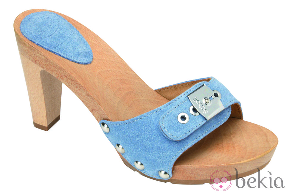 Sandalia azul de madera de la nueva colección de Scholl para este verano 2012