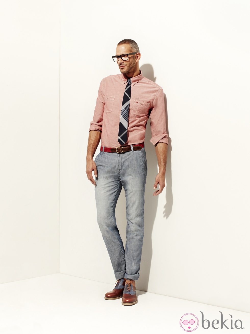 Camisa color salmón y corbata de la colección verano 2012 de la línea masculina de Pedro del Hierro