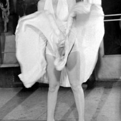 Marilyn en una conocida escena de la película 'La tentación vive arriba'