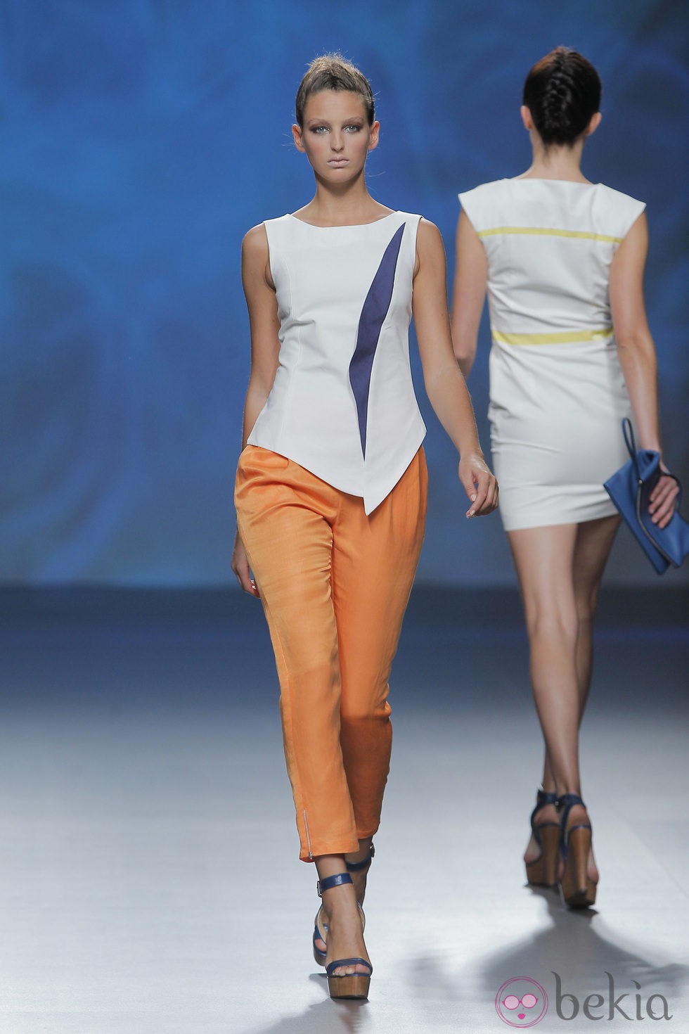 Pantalón naranja de Sara Coleman, colección primavera/verano 2013