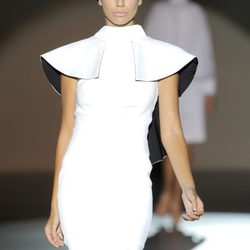 Vestido blanco de Juana Martín, colección primavera/verano 2013
