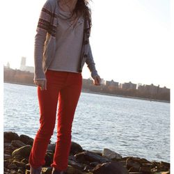 Pantalones rojos de la colección femenina otoño/invierno 2012/2013 de Lee