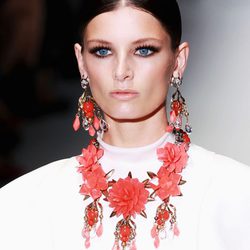 Grandes contrastes de color en el desfile de Gucci en la Semana de la Moda de Milán primavera/verano 2013
