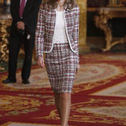 La Princesa Letizia apuesta por el tweed el Día de la Hispanidad 2012