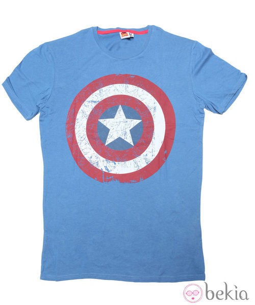 Camiseta con logo de Capitán América de Bershka