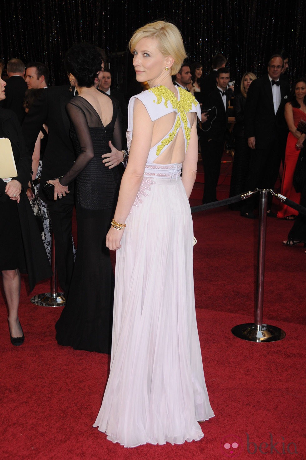 Vista trasera del Givenchy que lució Cate Blanchett en los Oscar 2011