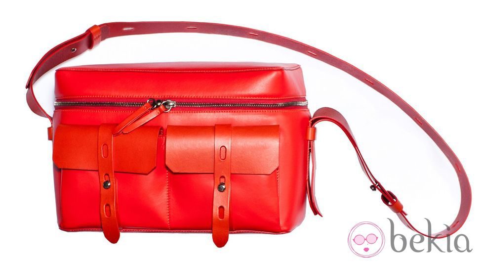 'Kamera bag' en color rojo de Karl colección otoño/invierno 2012/2013
