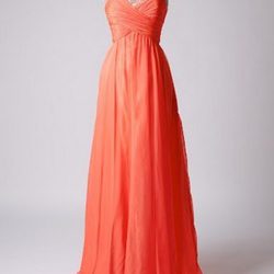 Vestido color coral con escote corazón de la colección de vestidos de Barbarella