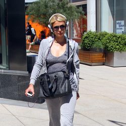 Paris Hilton en chandal por las calles de Los Angeles