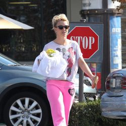Britney Spears con un chandal rosa