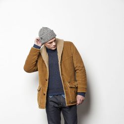Jeans con abrigo mostaza de la colección otoño/invierno 2012/2013 para Lee hombre