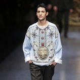 Estampado religioso en la colección otoño/invierno 2013/2014 de Dolce & Gabbana en la Semana de la Moda Masculina de Milán