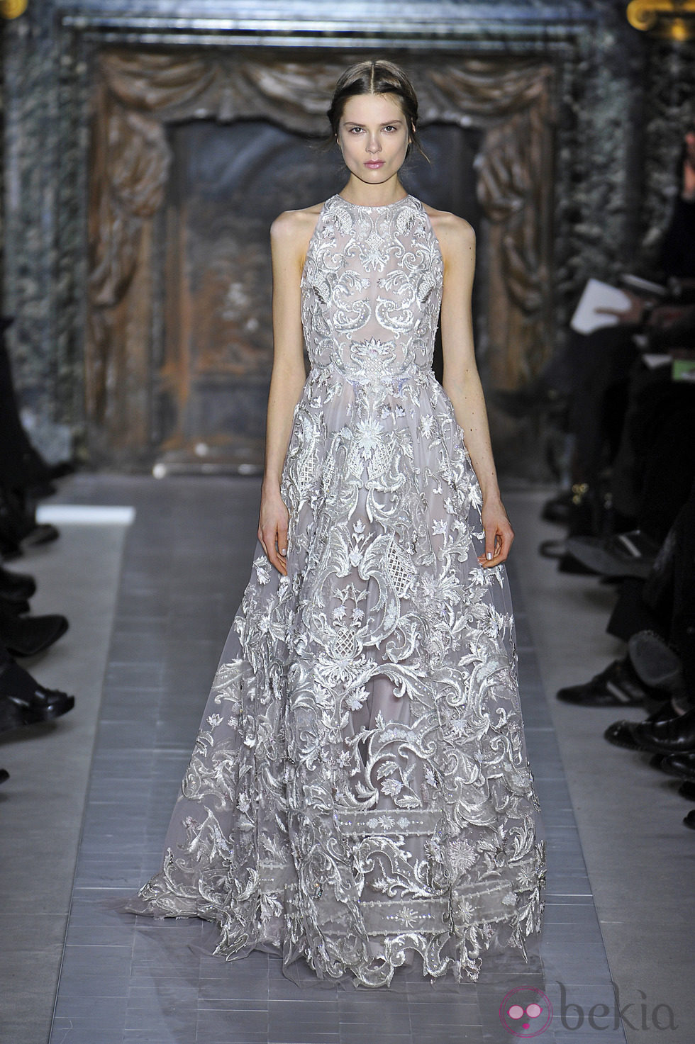 Vestido de encaje de la colección primavera/verano 2013 de Valentino en la Semana de la Alta Costura de París