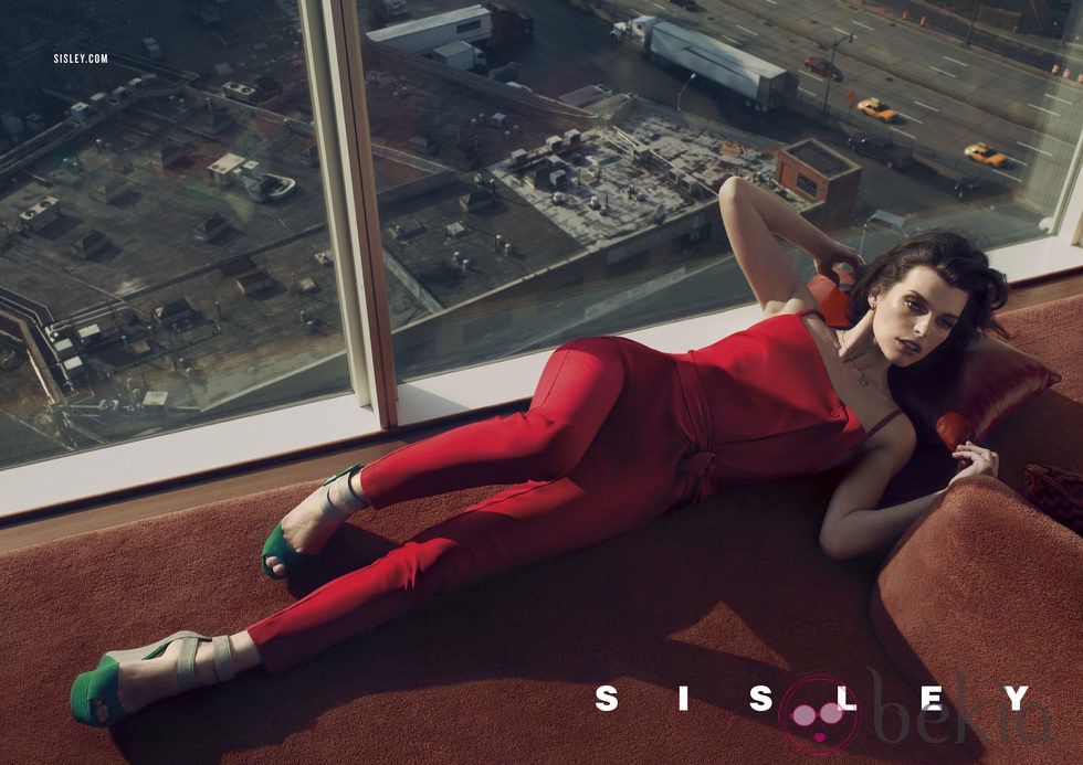 Milla Jovovich, embajadora de la colección primavera/verano 2013 de Sisley