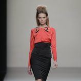 Falda de tubo negra de la colección otoño/invierno 2013/2014 de Miguel Palacio en Madrid Fashion Week