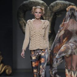 Jersey de lana de la colección otoño/invierno 2013/2014 de Maya Hansen en Madrid Fashion Week