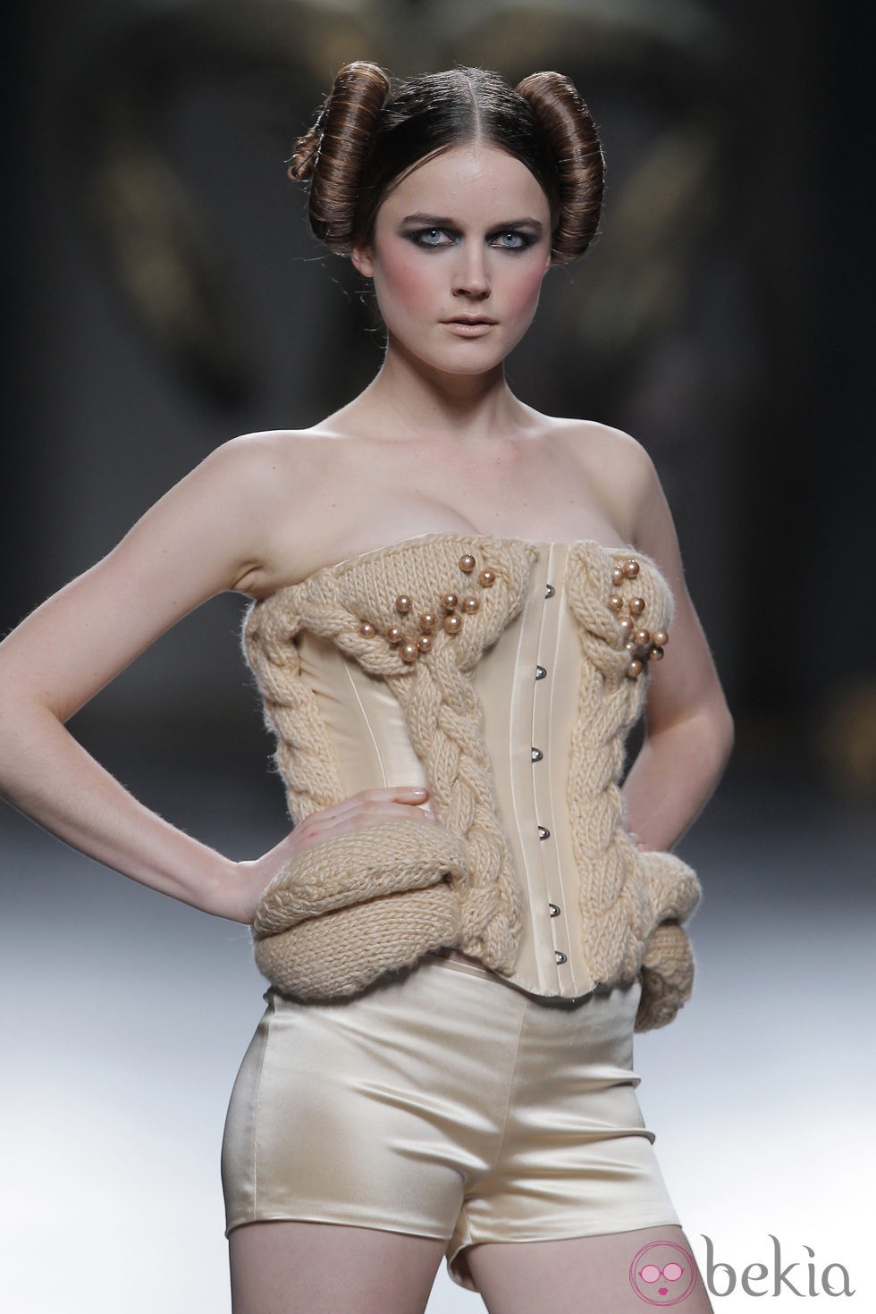 Corsé de la colección otoño/invierno 2013/2014 de Maya Hansen en Madrid Fashion Week