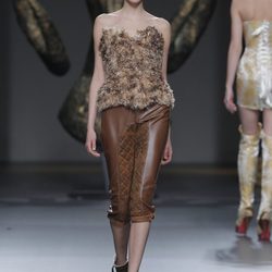 Conjunto de la colección otoño/invierno 2013/2014 de Maya Hansen en Madrid Fashion Week