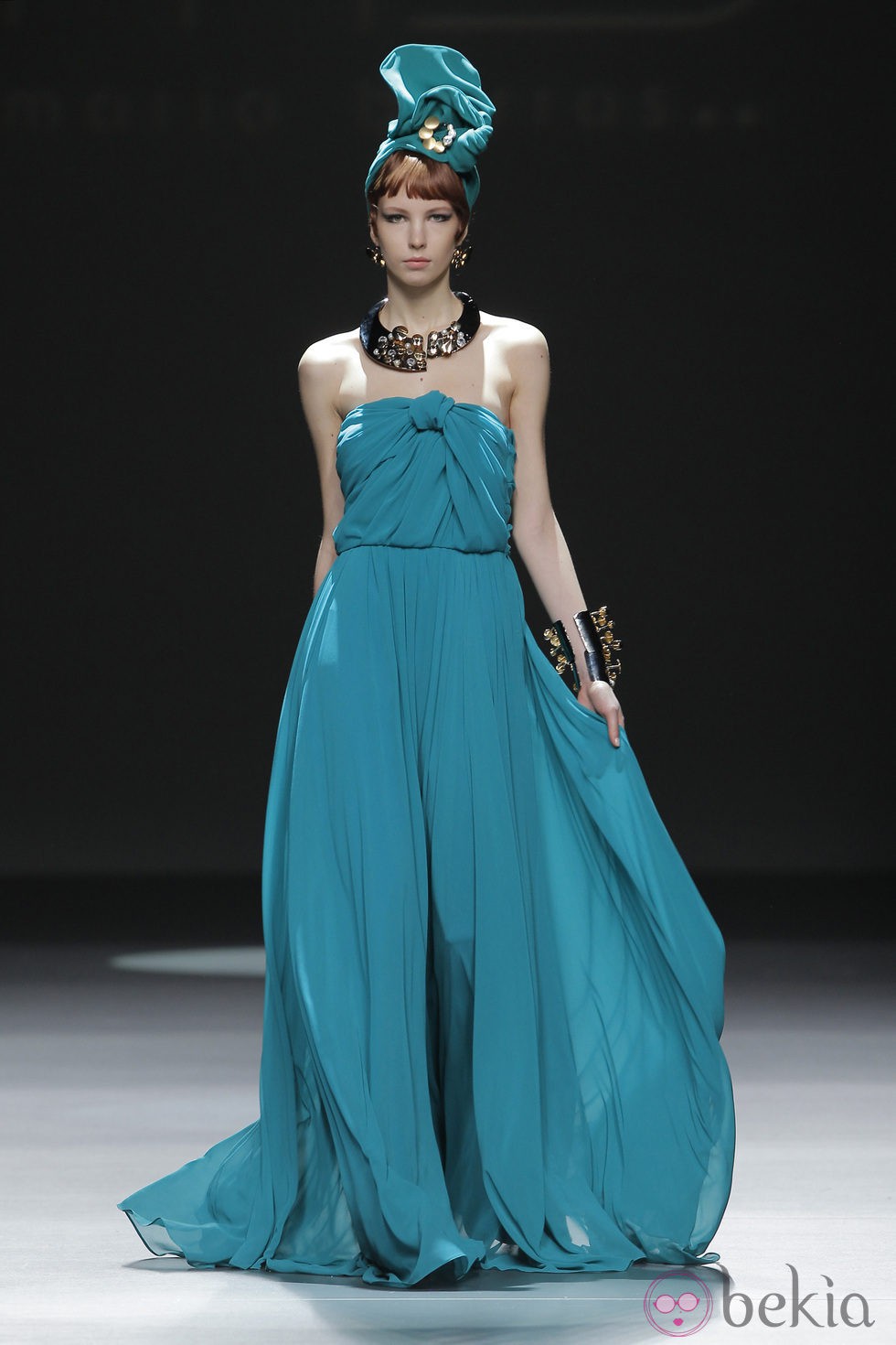 Vestido verde de la colección otoño/invierno 2013/2014 de María Barros en Madrid Fashion Week