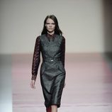 Vestido gris plomo de la colección otoño/invierno 2013/2014 de Ailanto en Madrid Fashion Week