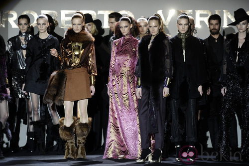 Carrusel final de la colección otoño/invierno 2013/2014 de Roberto Verino en Madrid Fashion Week