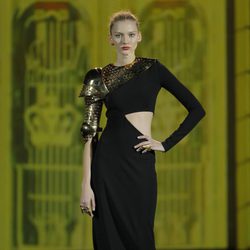 Armadura de oro de la colección otoño/invierno 2013/2014 de Aristocrazy en Madrid Fashion Week