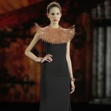 Collar con forma de plumas de la colección otoño/invierno 2013/2014 de Aristocrazy en Madrid Fashion Week