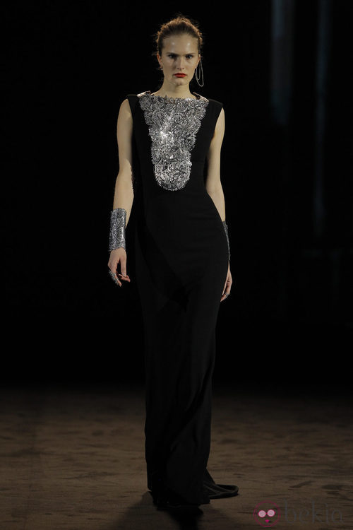 Collar metalizado de la colección otoño/invierno 2013/2014 de Aristocrazy en Madrid Fashion Week