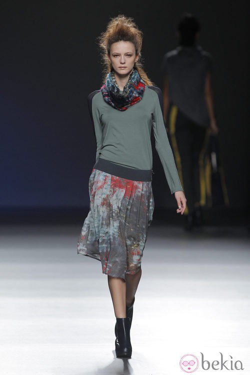 Falda con vuelo étnica de la colección otoño/invierno 2013/2014 de Sara Coleman en Madrid Fashion Week