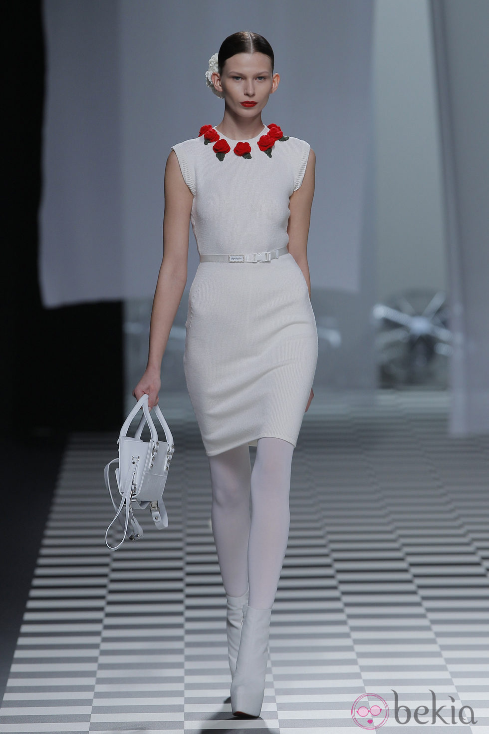Vestido ceñido a la cintura de la colección otoño/invierno 2013/2014 de David Delfín en Madrid Fashion Week