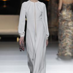 Vestido con cremallera de la colección otoño/invierno 2013/2014 de Juanjo Oliva en Madrid Fashion Week