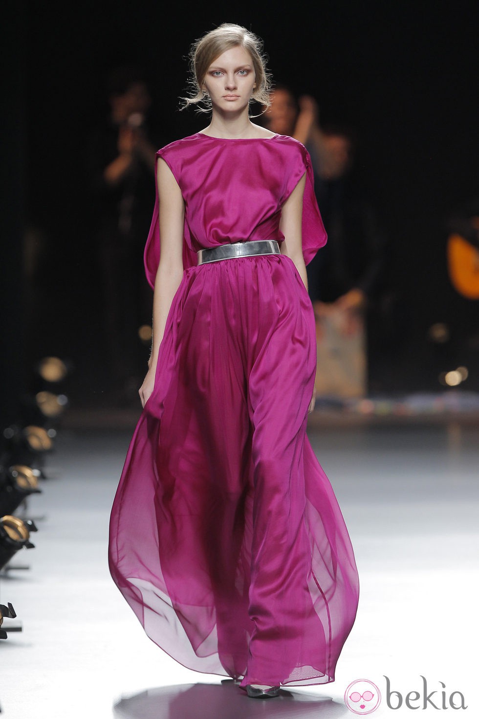 Vestido morado de la colección otoño/invierno 2013/2014 de Duyos en Madrid Fashion Week