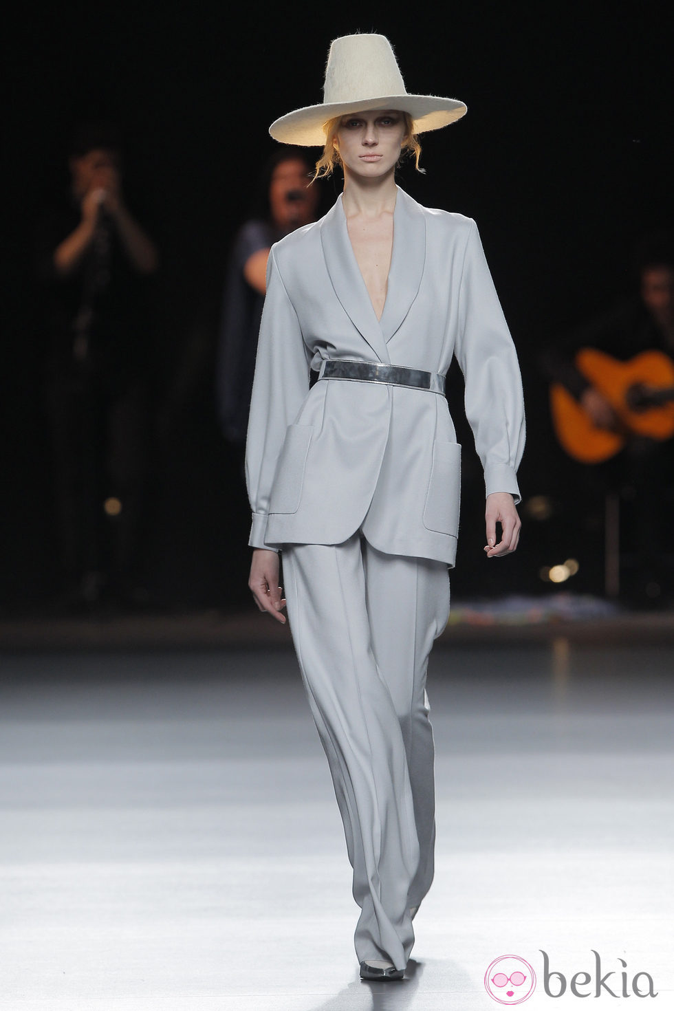 Traje de pantalón de la colección otoño/invierno 2013/2014 de Duyos en Madrid Fashion Week