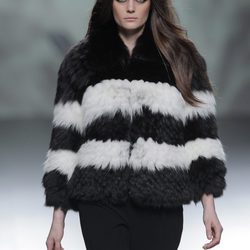 Abrigo de piel de la colección otoño/invierno 2013/2014 de Devota & Lomba en Madrid Fashion Week