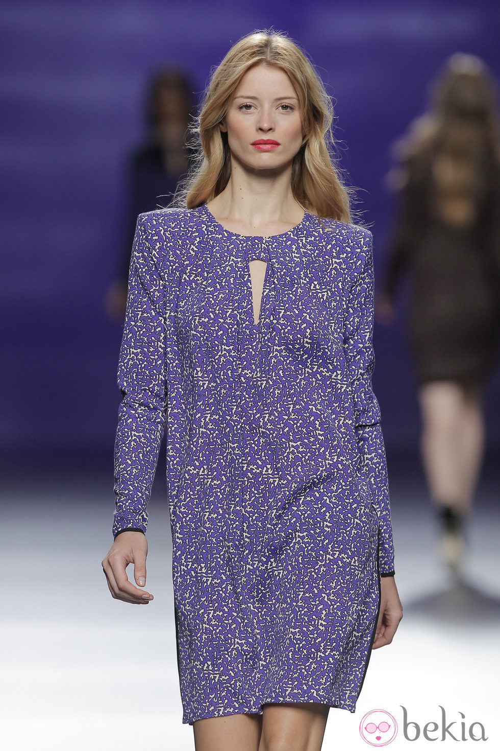 Vestido morado de la colección otoño/invierno 2013/2014 de Sita Murt en Madrid Fashion Week