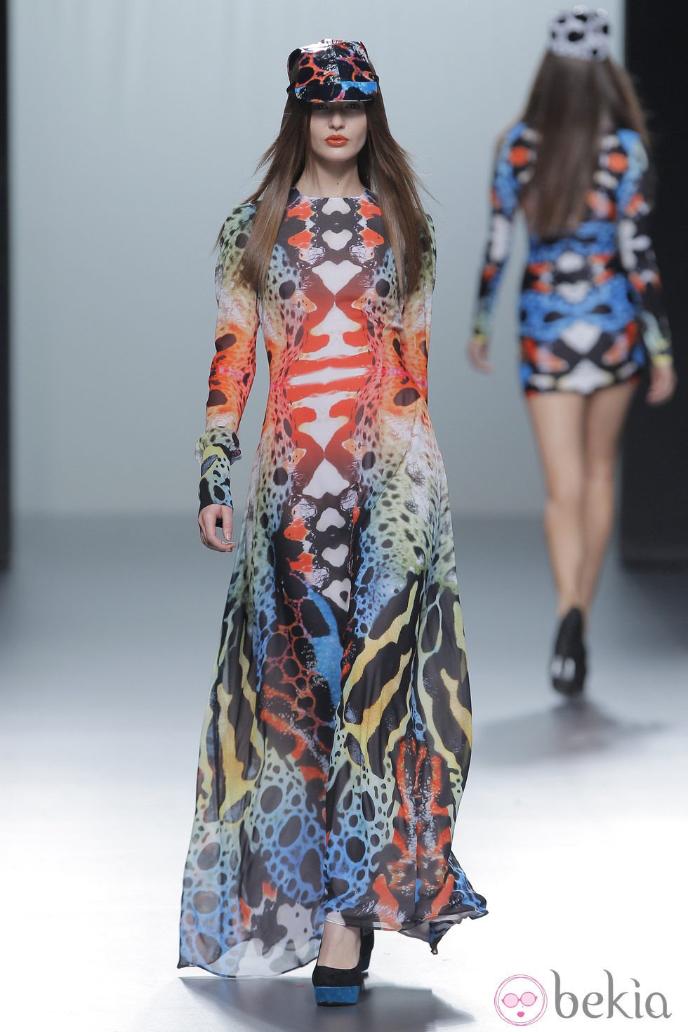 Vestido largo de la colección otoño/invierno 2013/2014 de María Escoté en Madrid Fashion Week