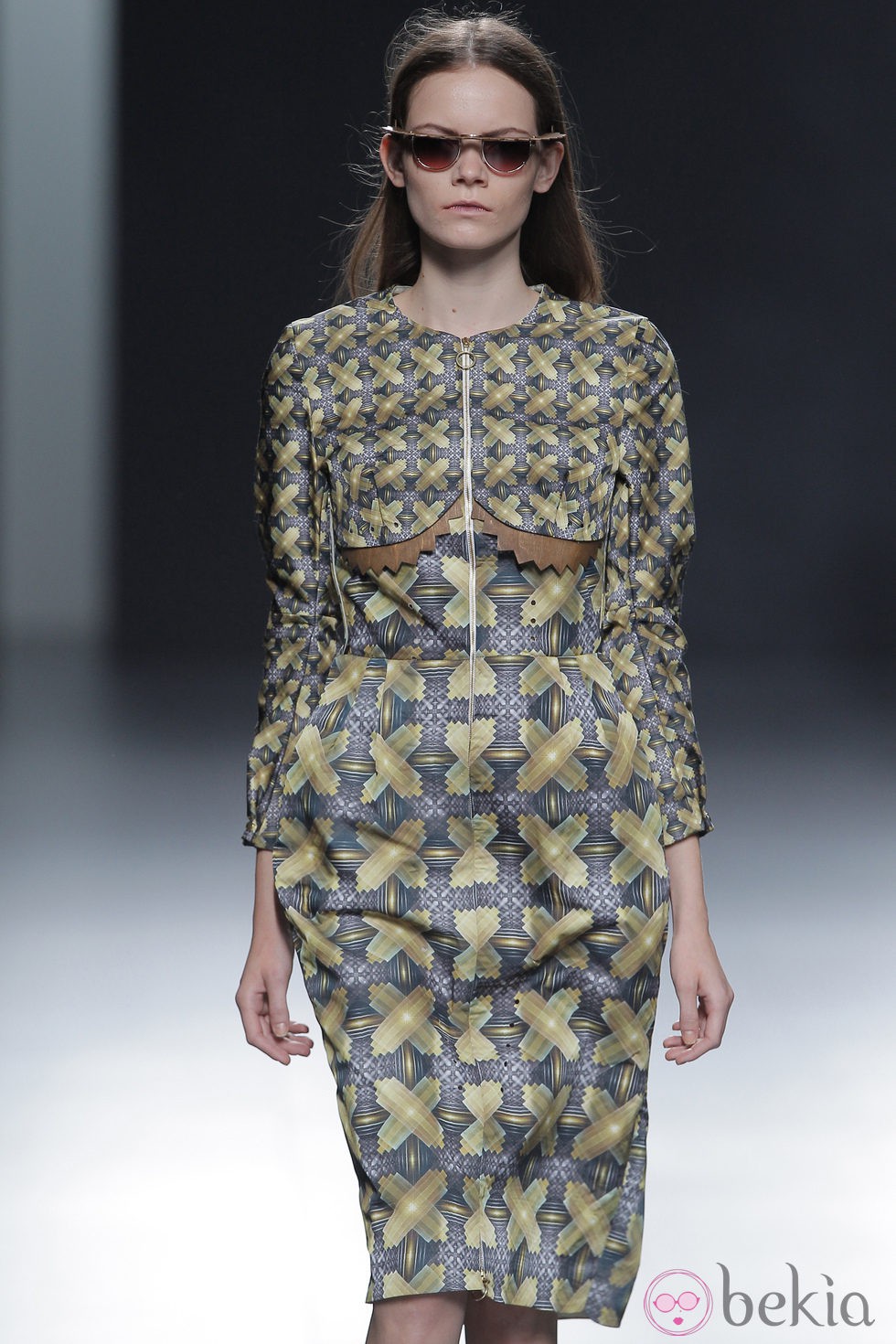 Vestido de estampados geométricos de la colección otoño/invierno 2013/2014 de Martín Lamothe en Madrid Fashion Week