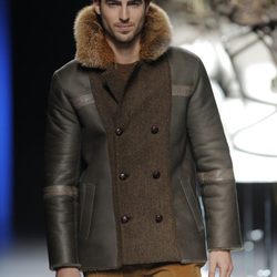 Abrigo de hombre de la colección otoño/invierno 2013/2014 de Miguel Marinero en Madrid Fashion Week