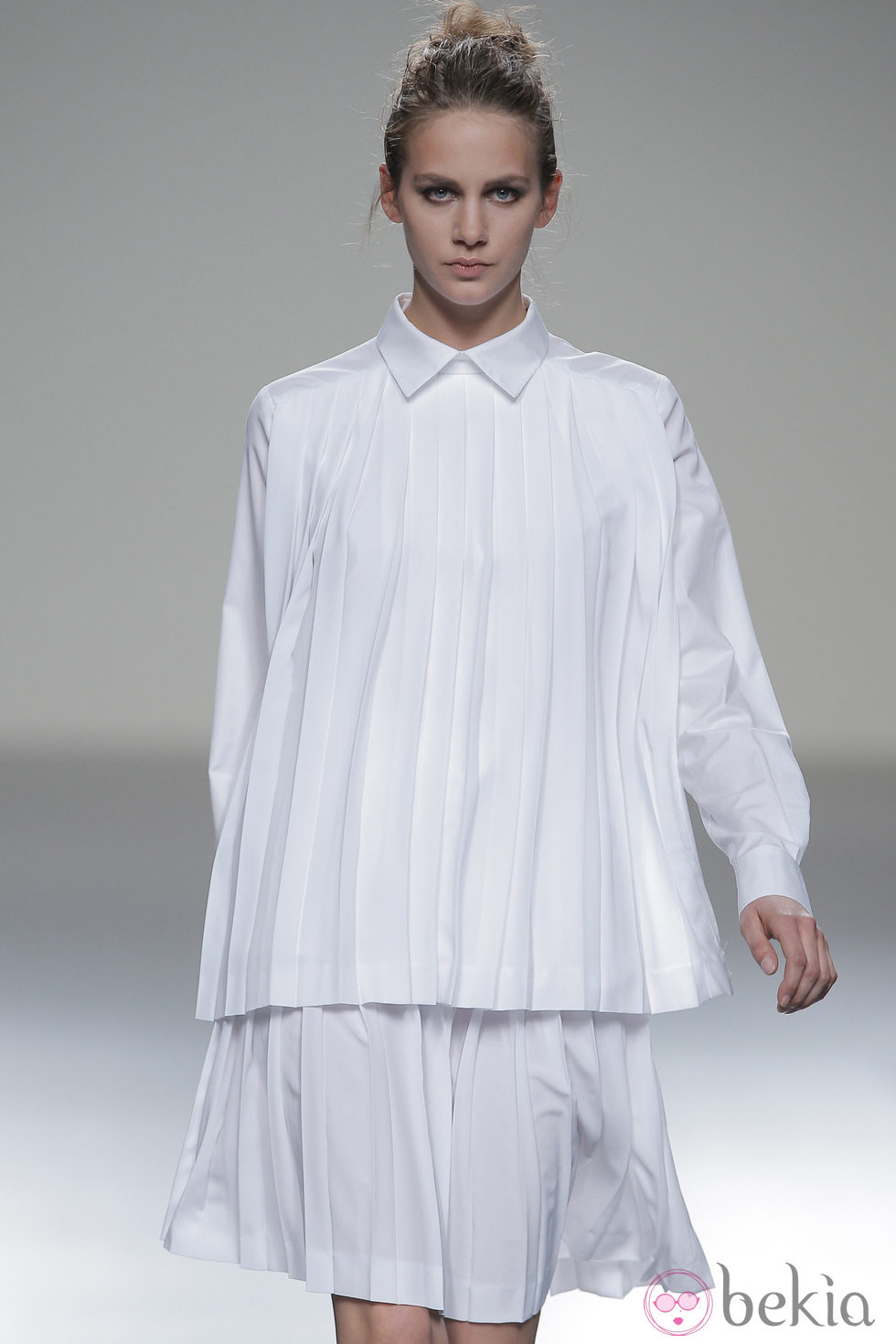 Conjunto blanco de la colección otoño/invierno 2013/2014 de Manémané en Madrid Fashion Week