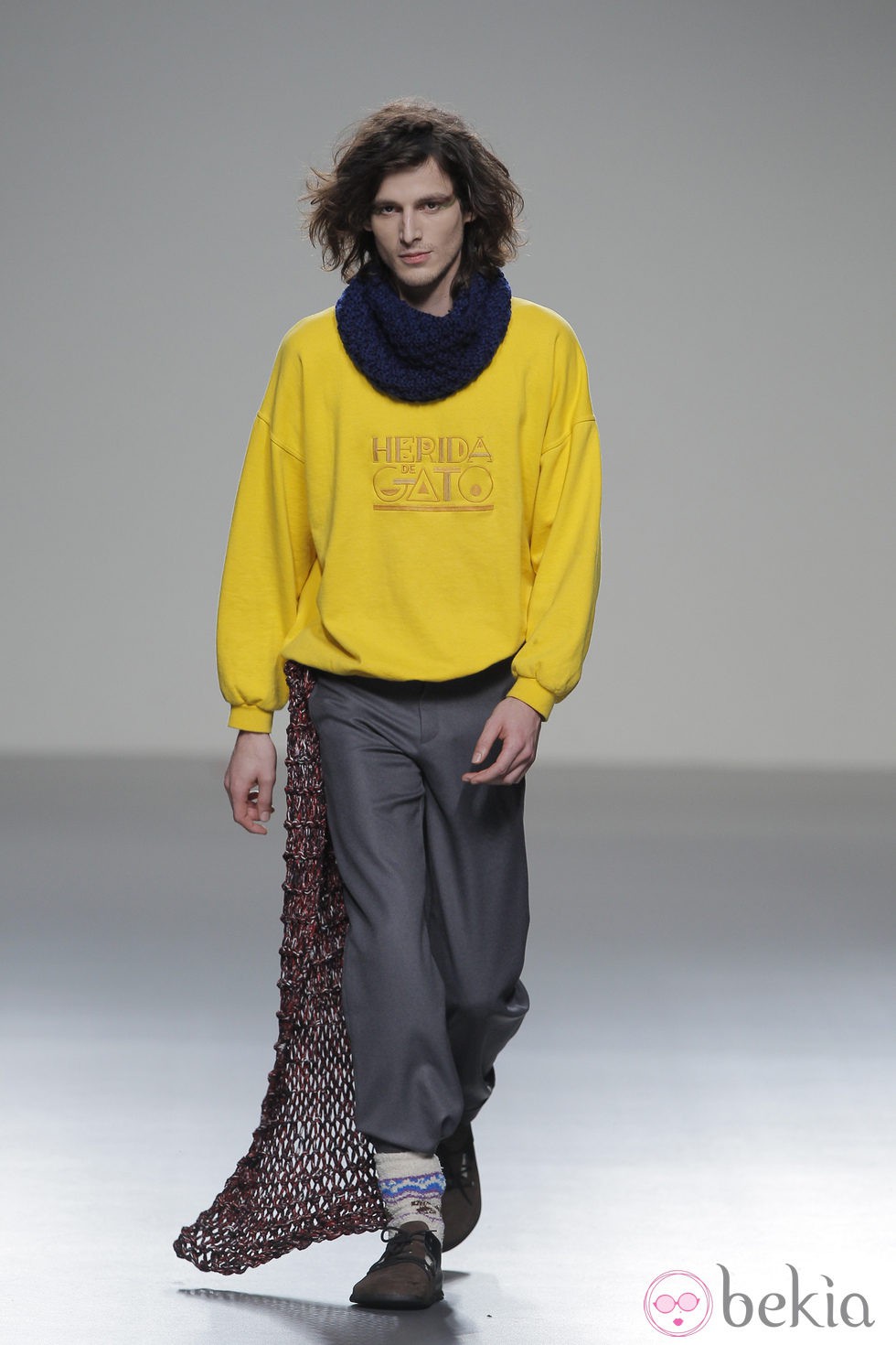 Jersey amarillo de la colección otoño/invierno 2013/2014 de Heridadegato en El Ego de Madrid Fashion Week